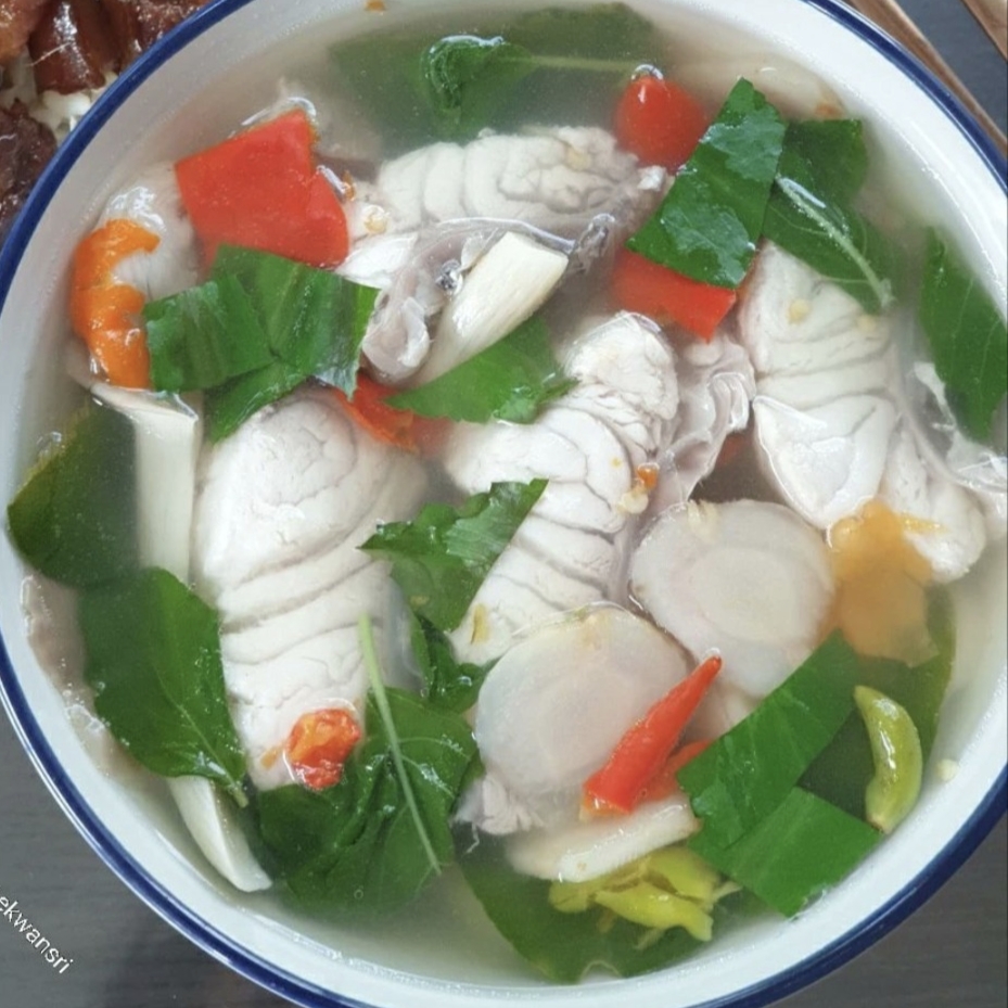Clear or Creamy Tom Yum Soup With Fish